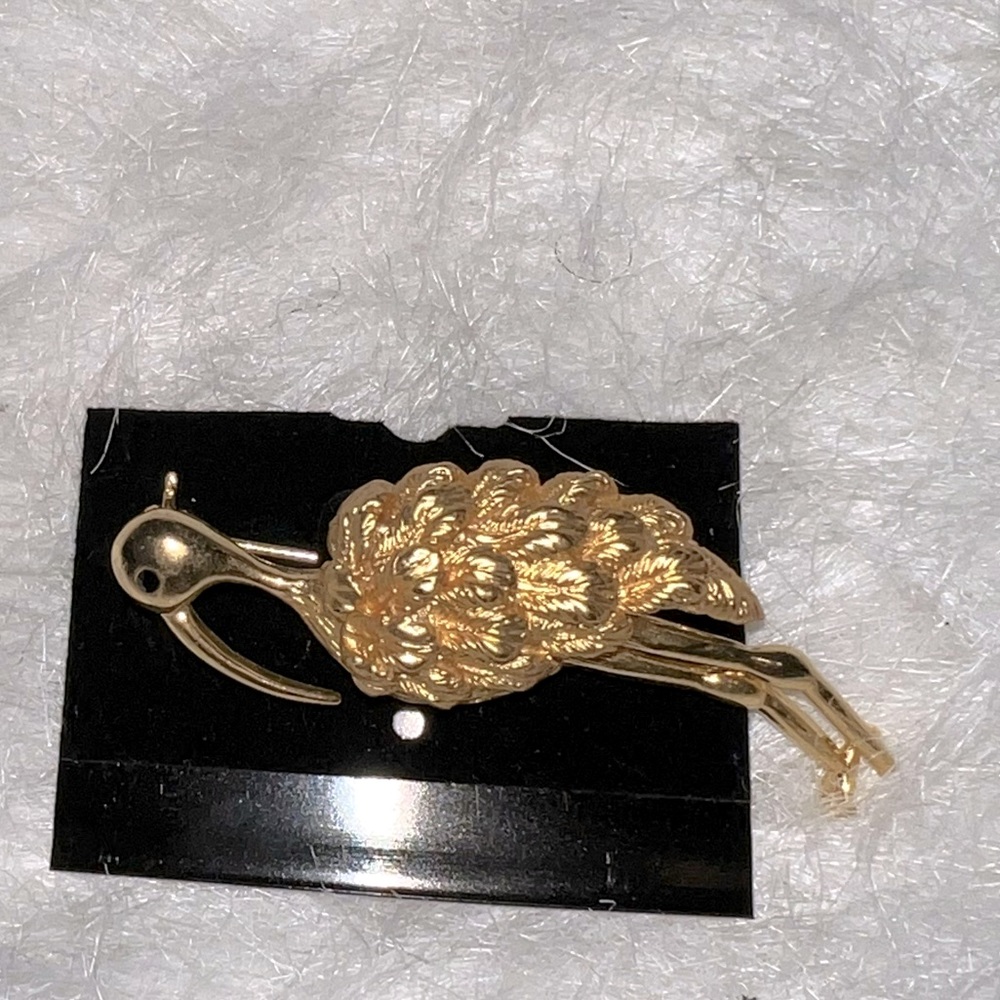 Vintage Gold brooch bird